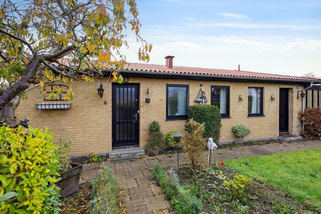 Tværengen 6, Svogerslev